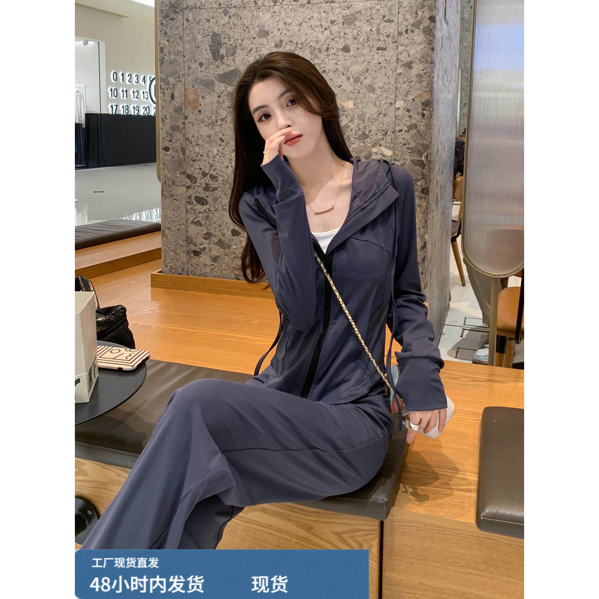 早秋运动服套装女2025新款休闲显瘦减龄炸街连帽卫衣阔腿裤两件套