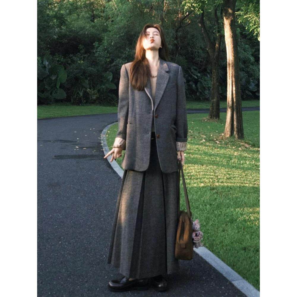 韩系时尚灰色毛呢套装女秋冬小个子撞色西装高腰百褶半身裙两件套,运动/瑜伽/健身/球迷用品,广场舞套装,淘宝优惠券,粉丝福利购,淘宝优惠卷