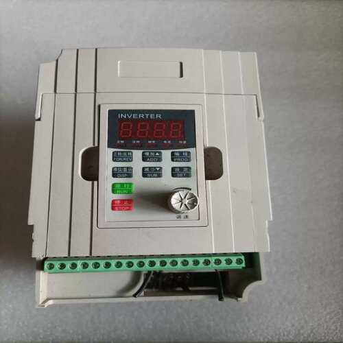 议价M3-1R5G1-A变频器1.5KW功能正常，成色如图，