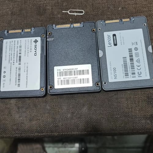 议价西数金泰克梅捷等固态硬盘240g，测试正常。质量问题包退换。图片