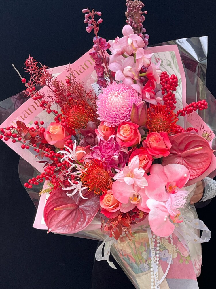 玫瑰百合绣球混搭花束济南鲜花店速递同城订花生日礼物女友送上门