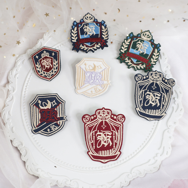 包邮jk制服刺绣胸针徽章 日系dk盾牌校徽 学院风西服校服衬衫装饰