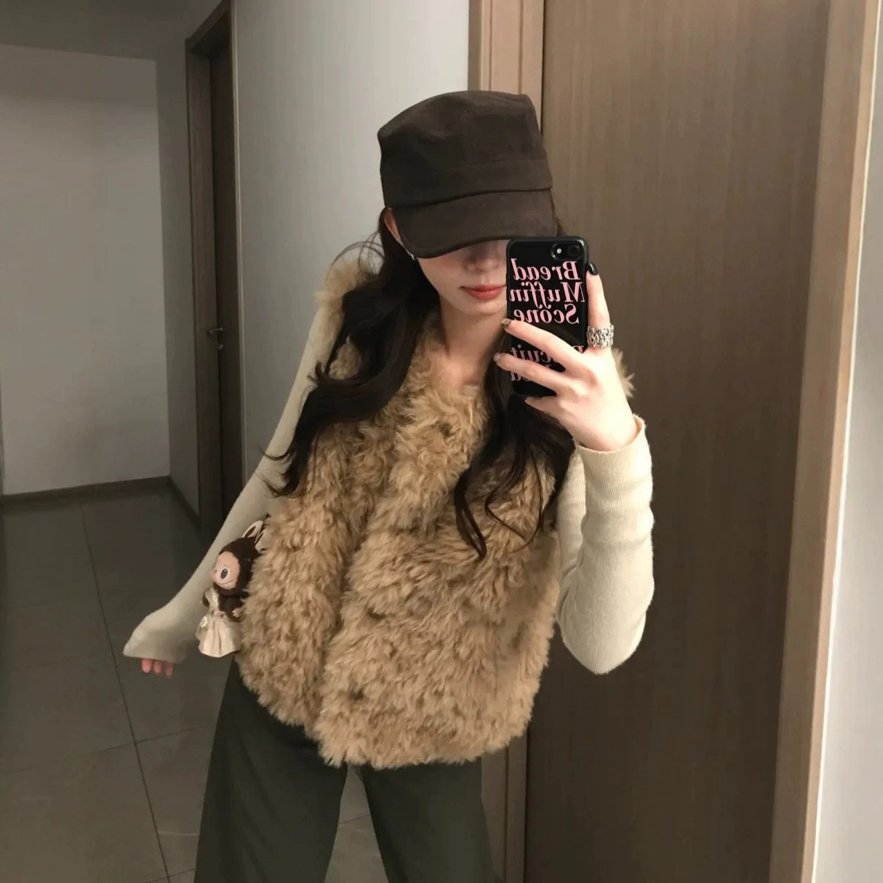 欧尼马甲仿羊羔毛马甲女秋冬宽松显瘦氛围感毛绒无袖坎肩背心外套