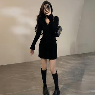 高级感气质炸街减龄v领连衣裙女秋冬2025新款韩版高腰小个子短裙