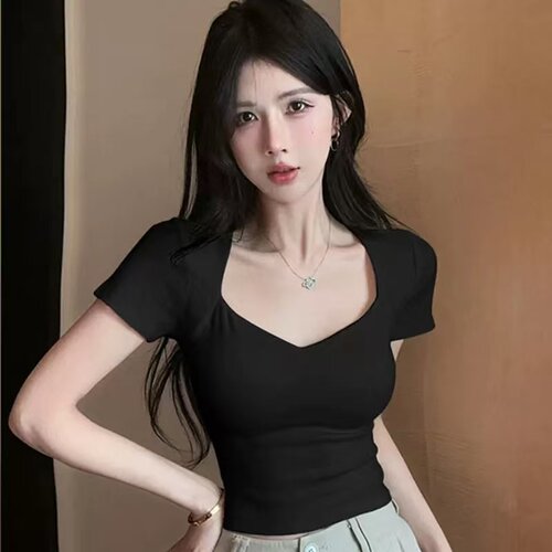 纯欲性感方领修身设计感短款上衣
