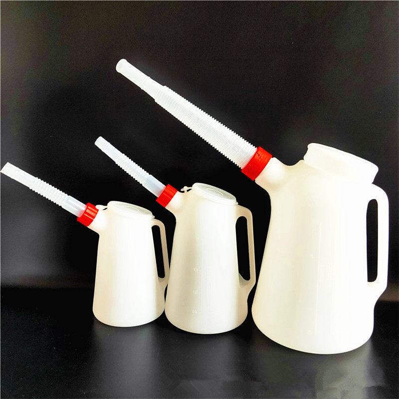 现货1.2L 2L 5L升长嘴机油壶 船用塑料加油壶 带刻度润滑油机油壶