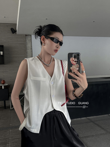 马夹上衣女2024夏季新款高级感休闲设计感薄款外搭叠穿小马甲外套