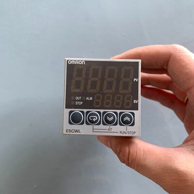 温控器 E5CWL-Q1TC  件1个  成色—议价