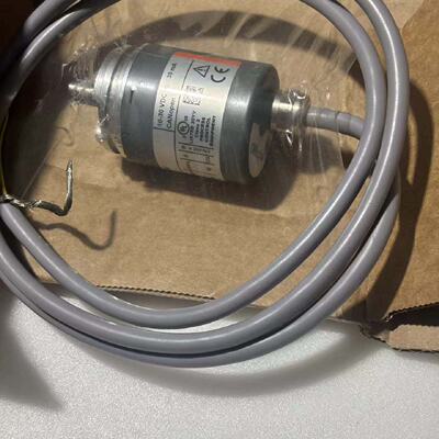 议价Br New Kubler Absolute Value Encoder Model 8. M3668.43适