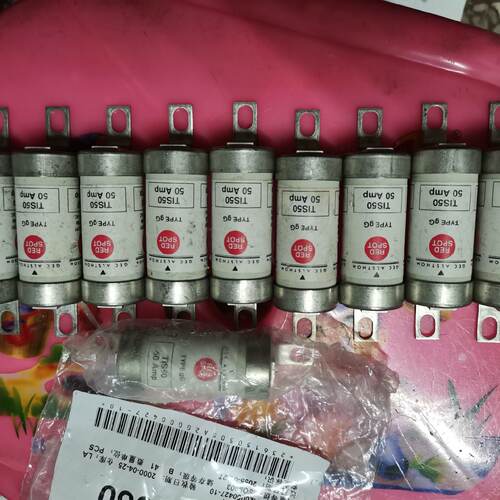 议价熔断器只有12个可维修