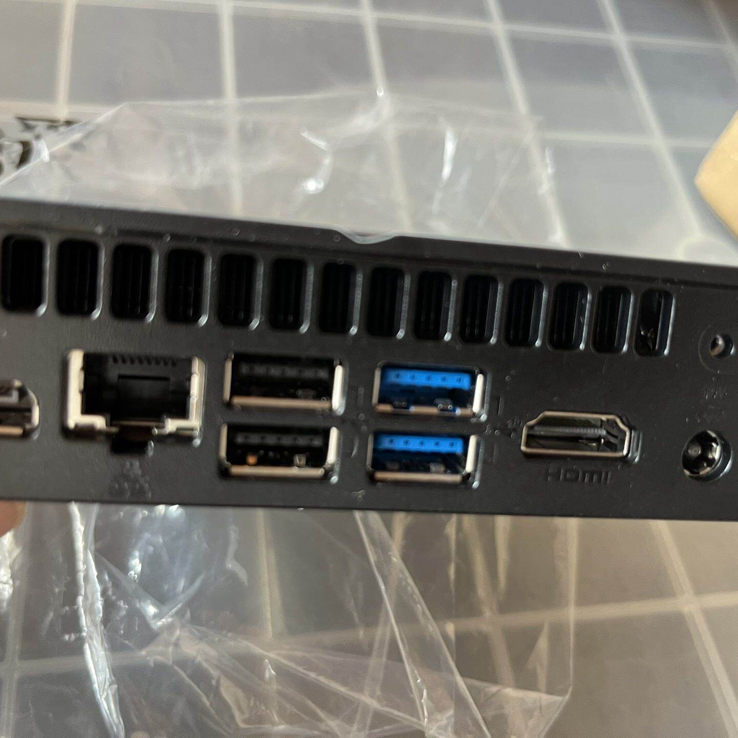 英特尔NUC11ATKC2迷你主机，全新未拆封，带原装电源。--议价商品