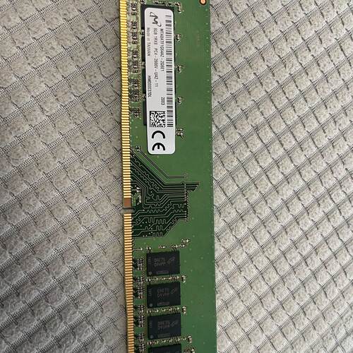 美光DDR4 8G内存条，2666MHz，台式机用—议价