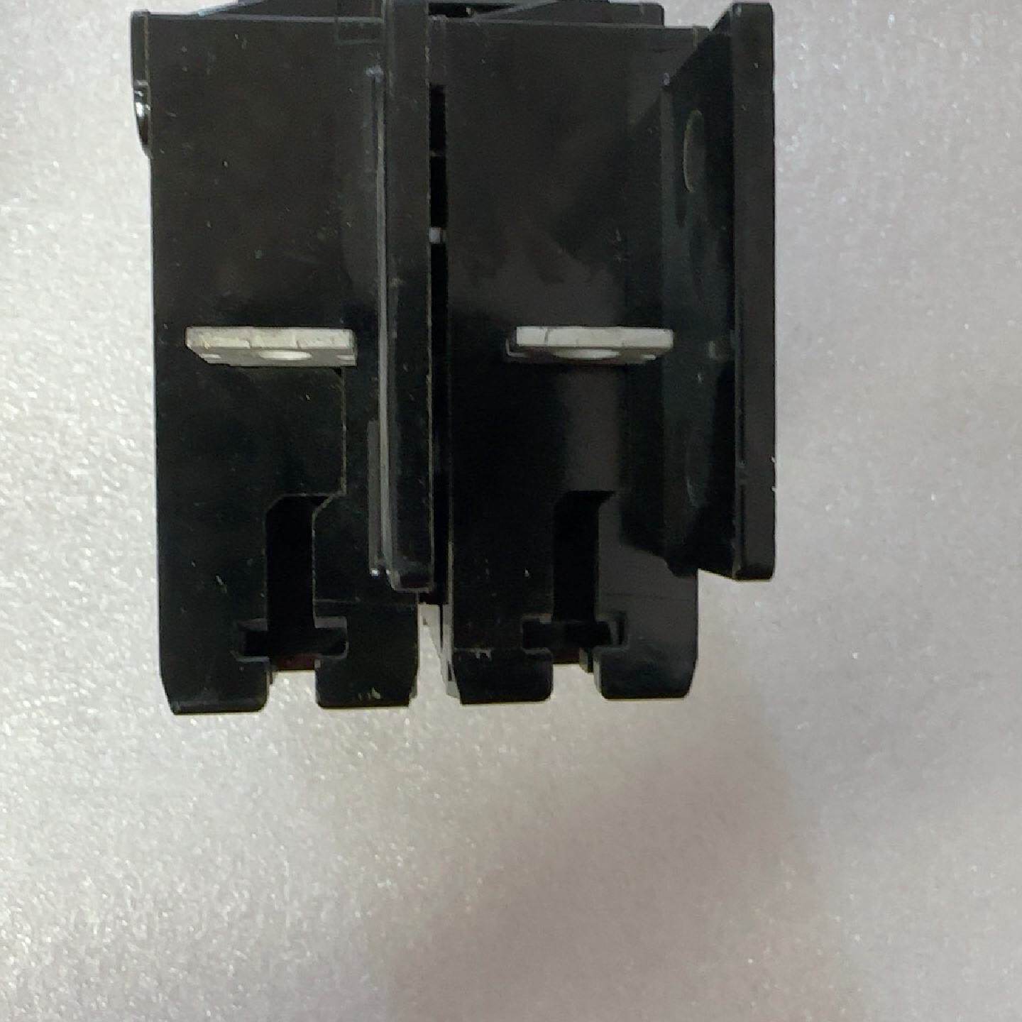 【按现状出】西门子2P 30A断路器,原装拆机件,实物拍的,--议价