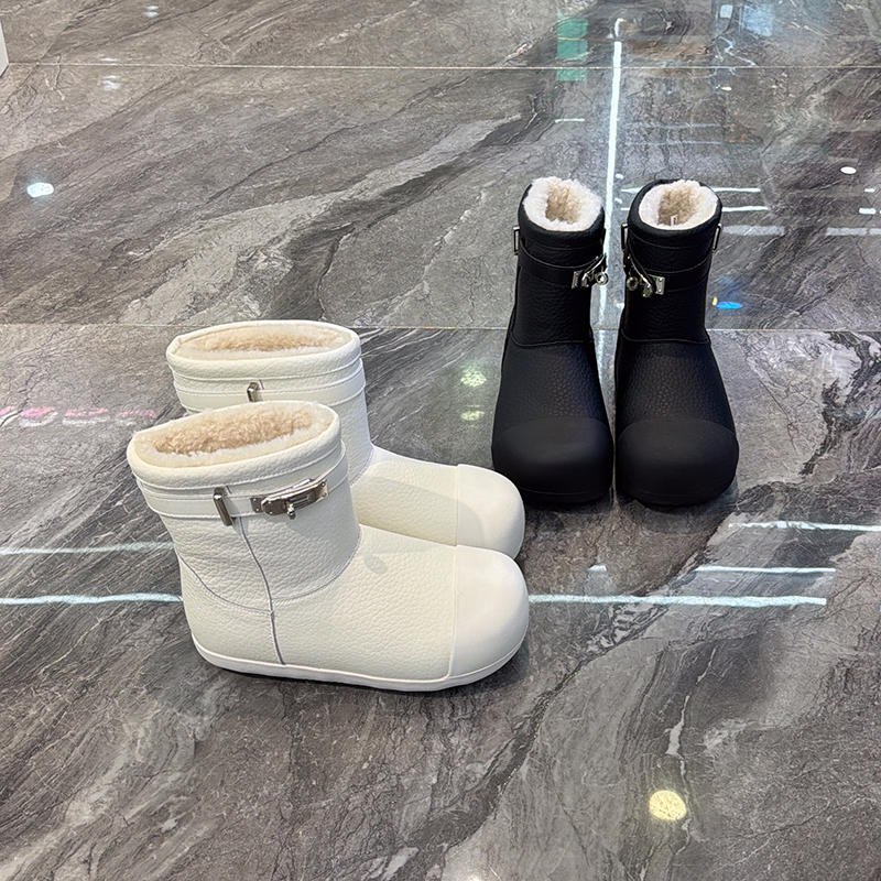 金属皮带扣短靴防水防滑雪地靴