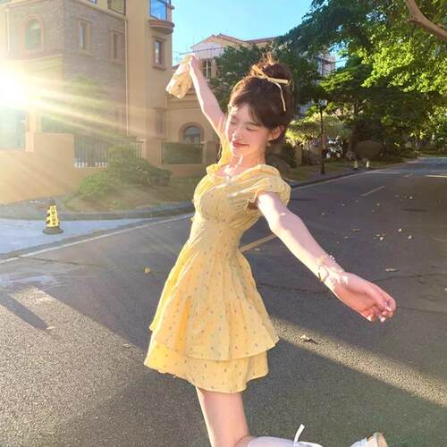 法式复古碎花连衣裙春夏季新款