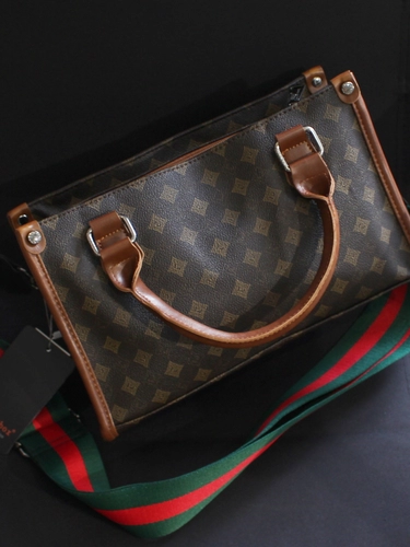 Демисезонная сумка на одно плечо подходит для мужчин и женщин