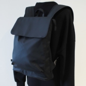 Three Box双肩包大容量旅行包休闲潮电脑包简约纯色男包翻盖背包