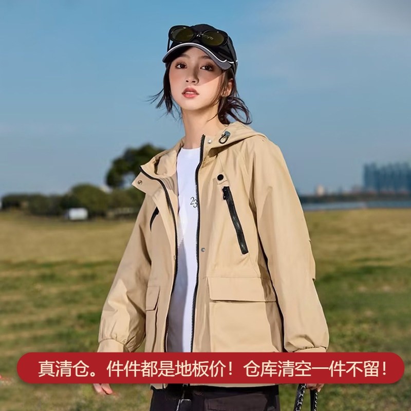 女童冲锋衣时尚户外卡其色中大童2026春秋款上衣中长款外套