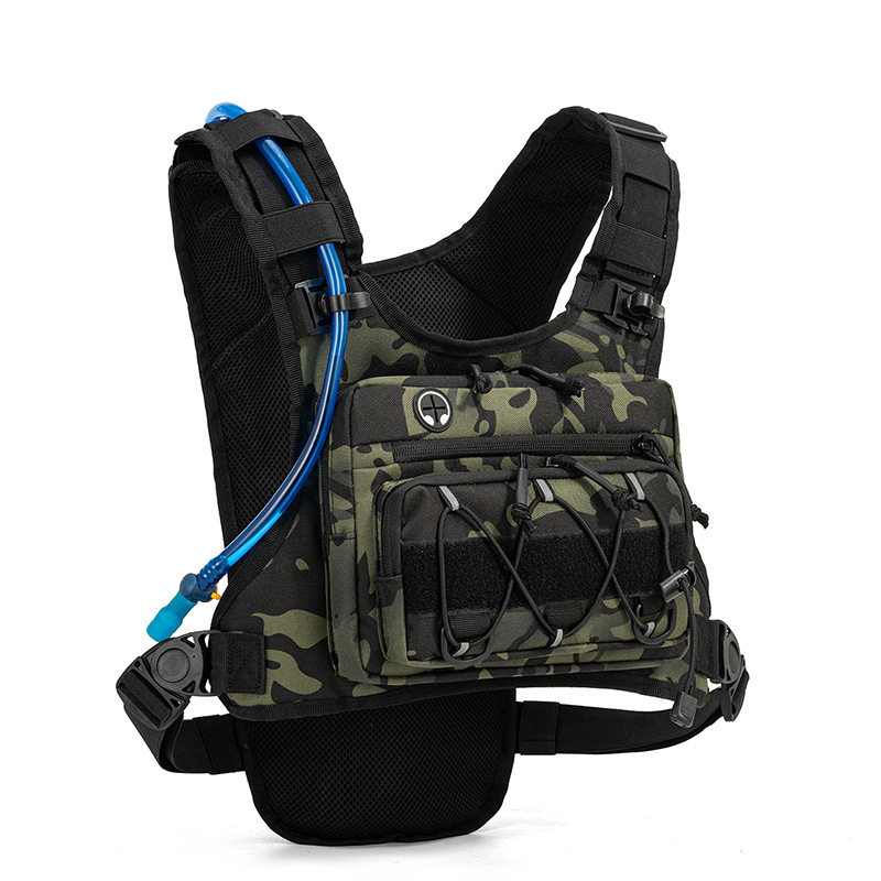 户外男士军迷战术迷彩作战胸包多功能可装水袋手机一体马甲背心包