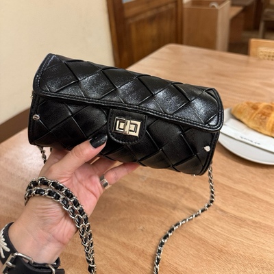 编织锁扣笔筒链条小金球包