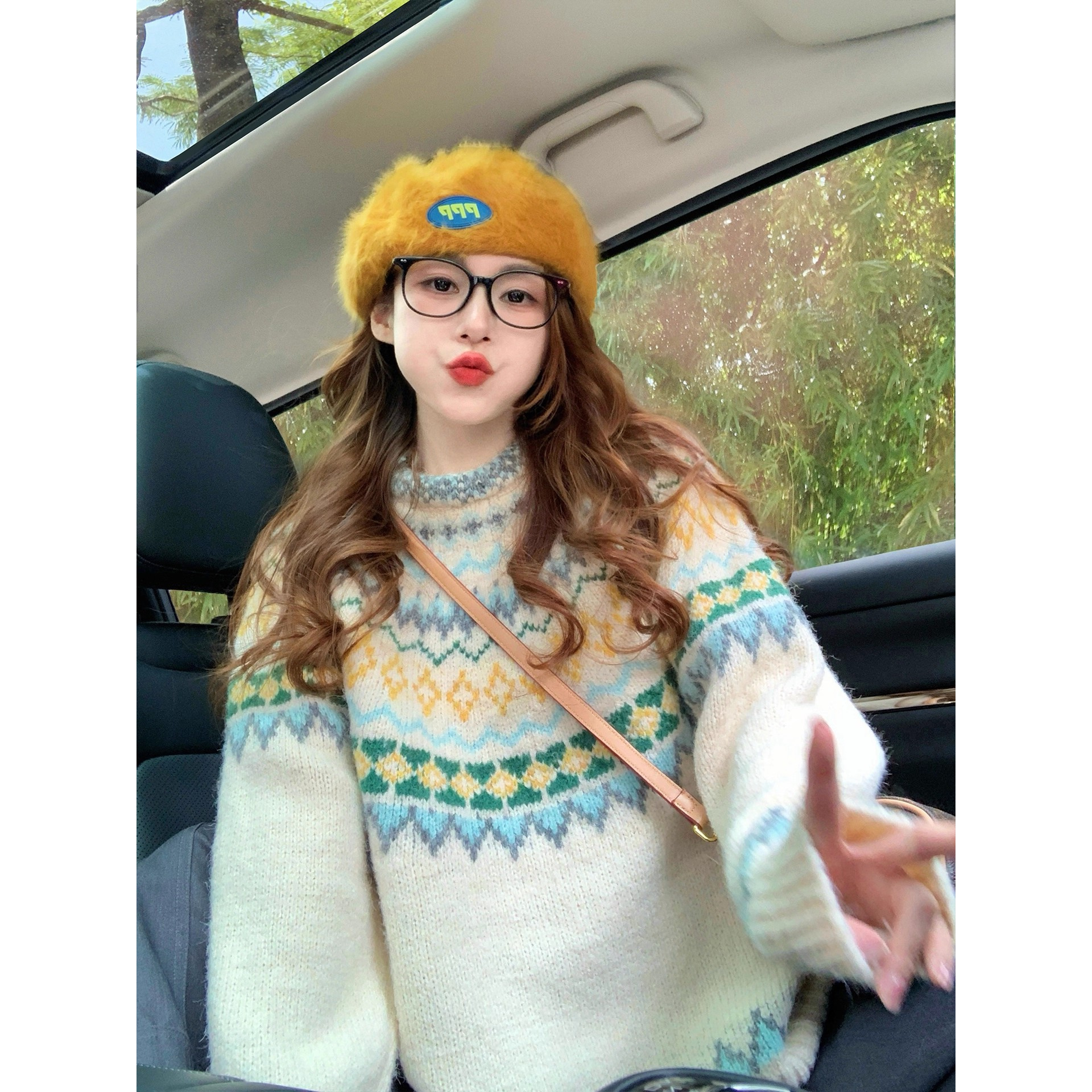 园园美衣衣女秋冬2026新款温柔风软糯复古减龄重工提花圆领针织衫