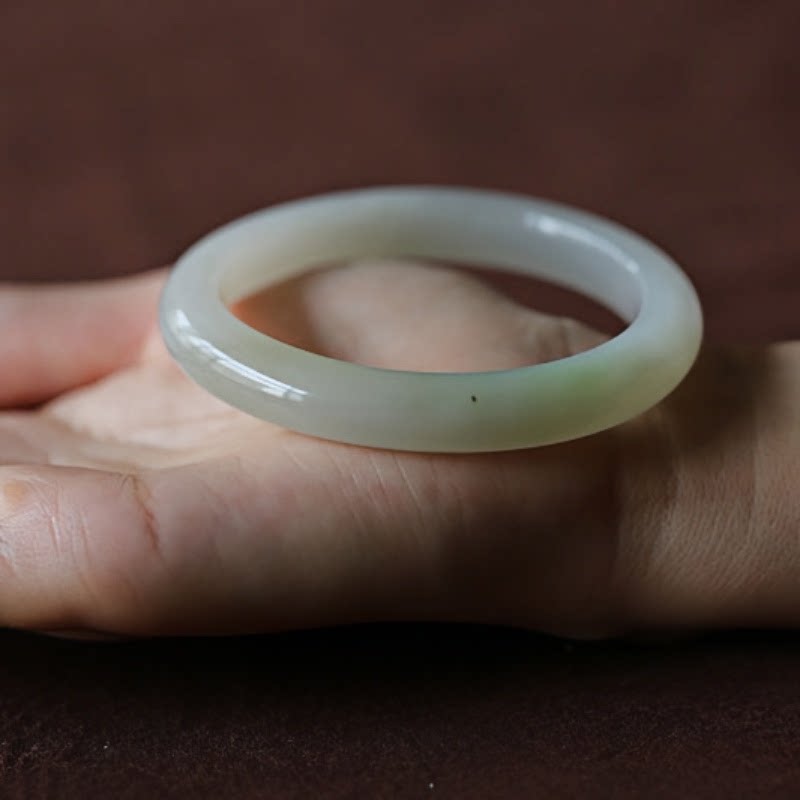 【韵白点翠】天然和田玉青海翠扁条镯一枚 57.5MM