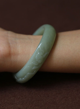 【盛世青莲】天然和田玉青白玉精雕荷花手镯一枚53.4MM