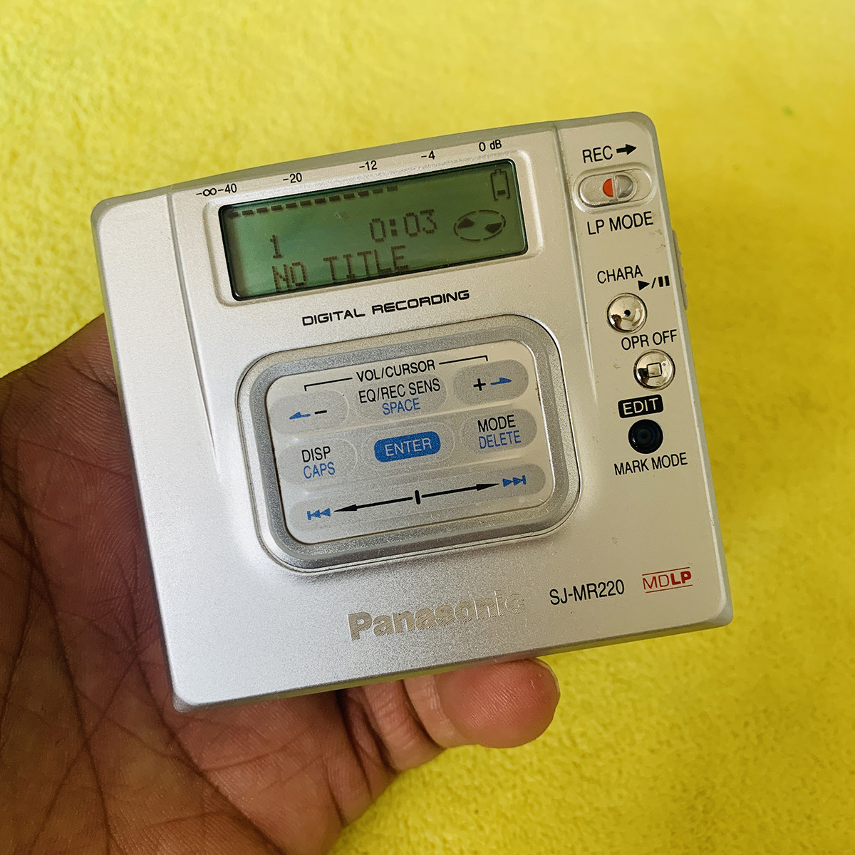 松下SJ-MR220 经典款录放MD随身听 录放正常 银色套装 成色还行