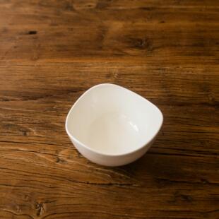 陆升Luzerne正品 Signature系列异形4.5寸三角碗新骨瓷建白透明釉