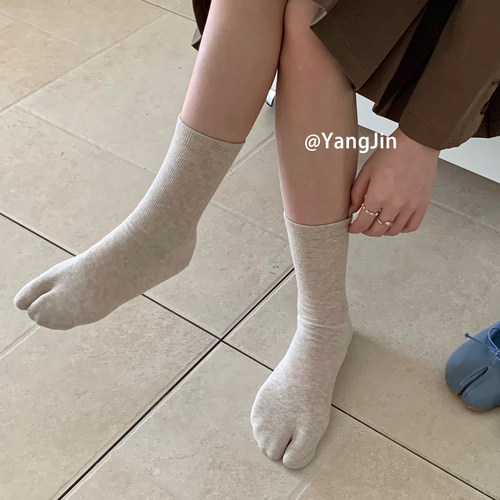14色纯色分趾袜女无骨中筒日系二趾袜秋季棉袜搭配tabi分趾鞋