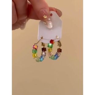 多巴胺彩色方块几何耳圈女2026新爆款高级感耳环显脸小方圆脸耳饰