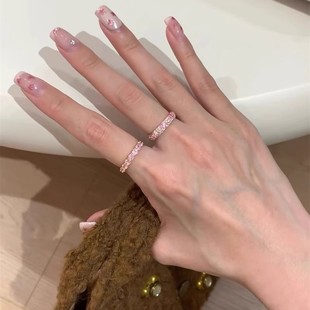 樱花粉排钻戒指女小众设计轻奢高级感食指戒甜美气质百搭尾戒指环