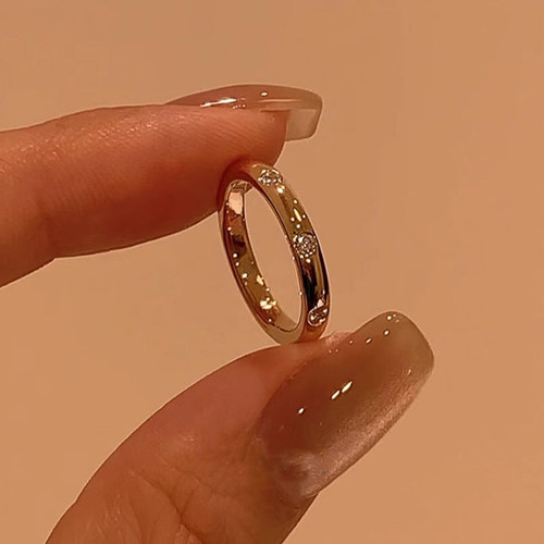 银色素圈闪钻尾戒女小众设计