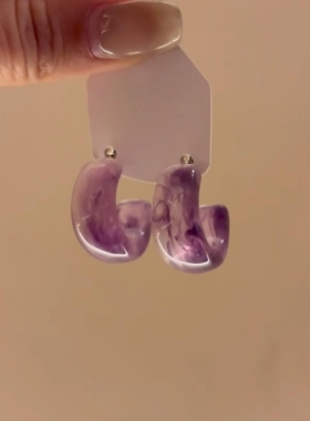 复古晕染紫色C形耳环女2026新款高级感小众设计耳钉个性百搭耳饰