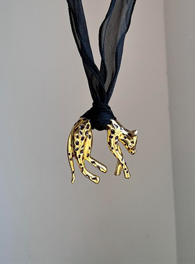 黑金钱豹子项链女配饰独特百搭