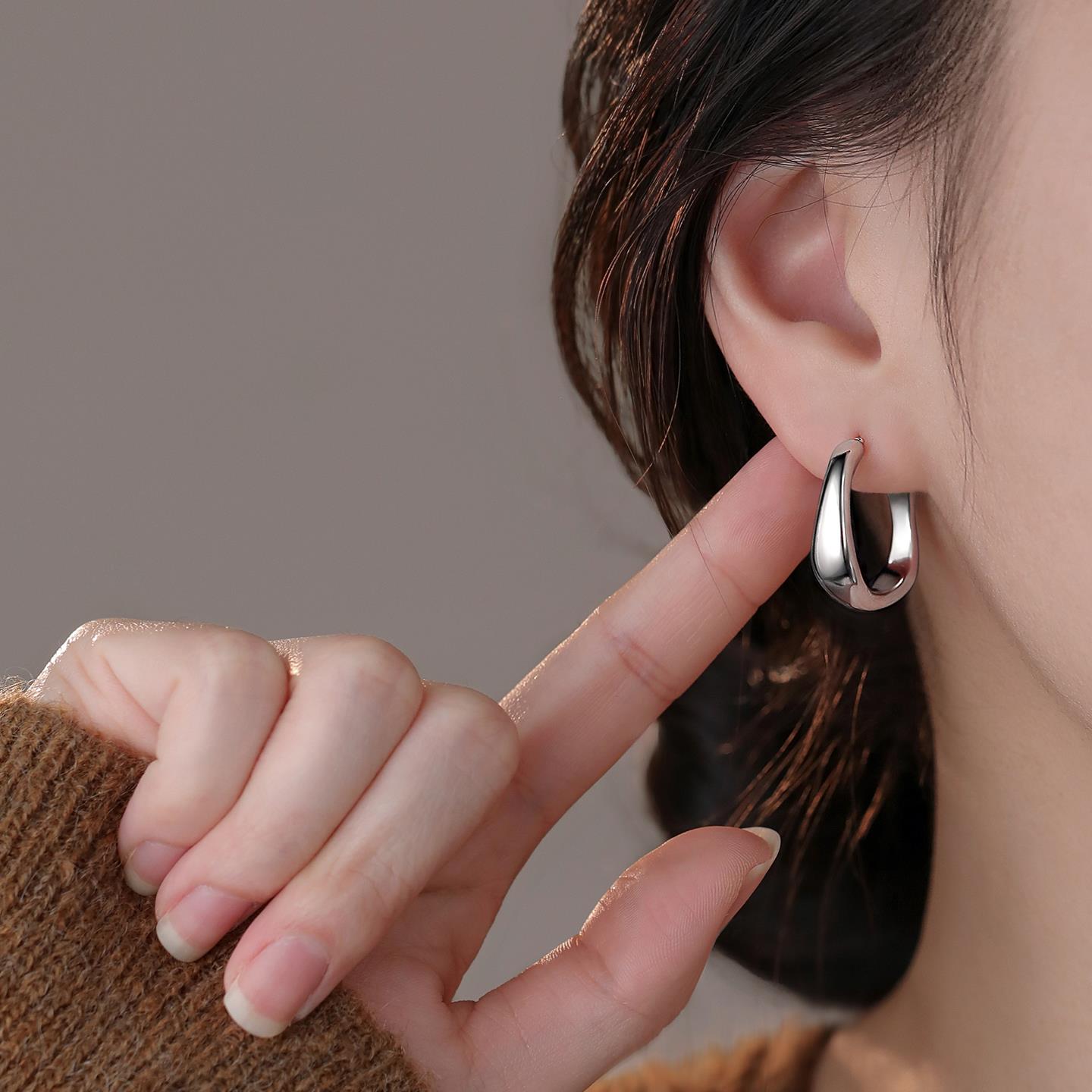 银色不规则C型耳环女秋冬气质