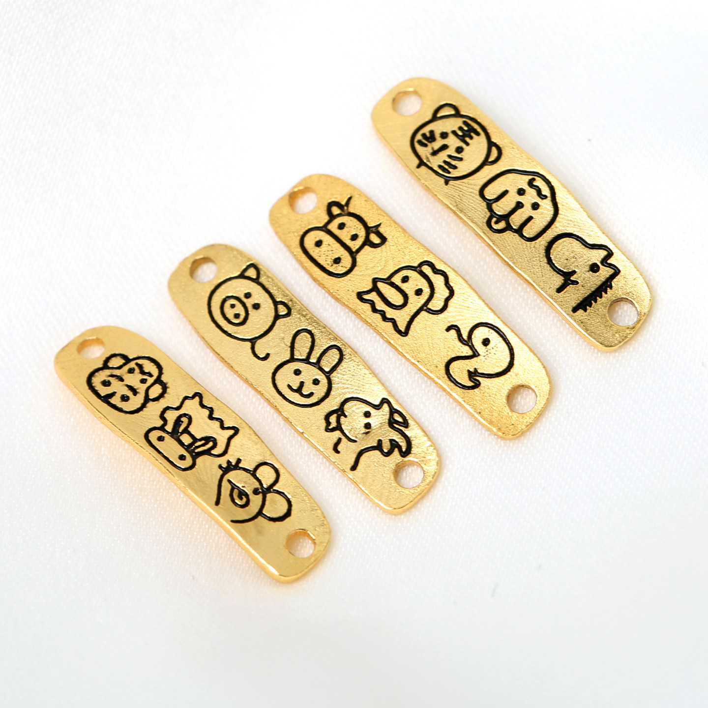 银镀金三合手牌转运珠十二生肖