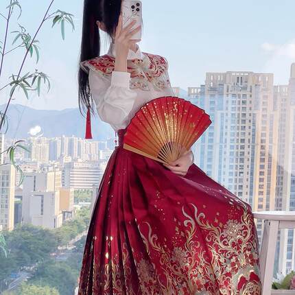 上汐谣[凤羽愿鸣]明制织金马面裙原创汉服女红色婚服套装2026新款