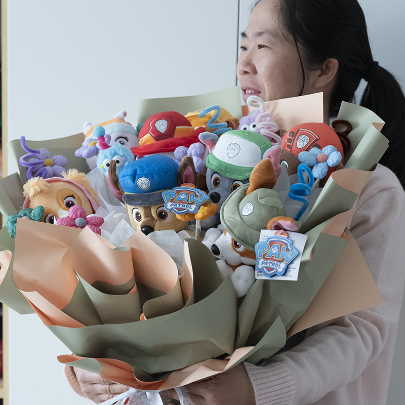 汪汪队立大功毛绒公仔花束