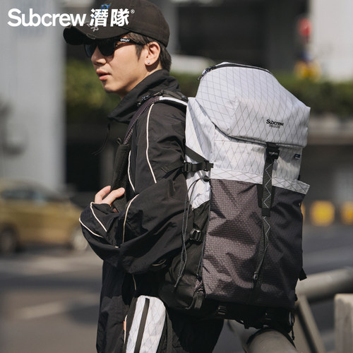 Subcrew大容量旅行电脑双肩包