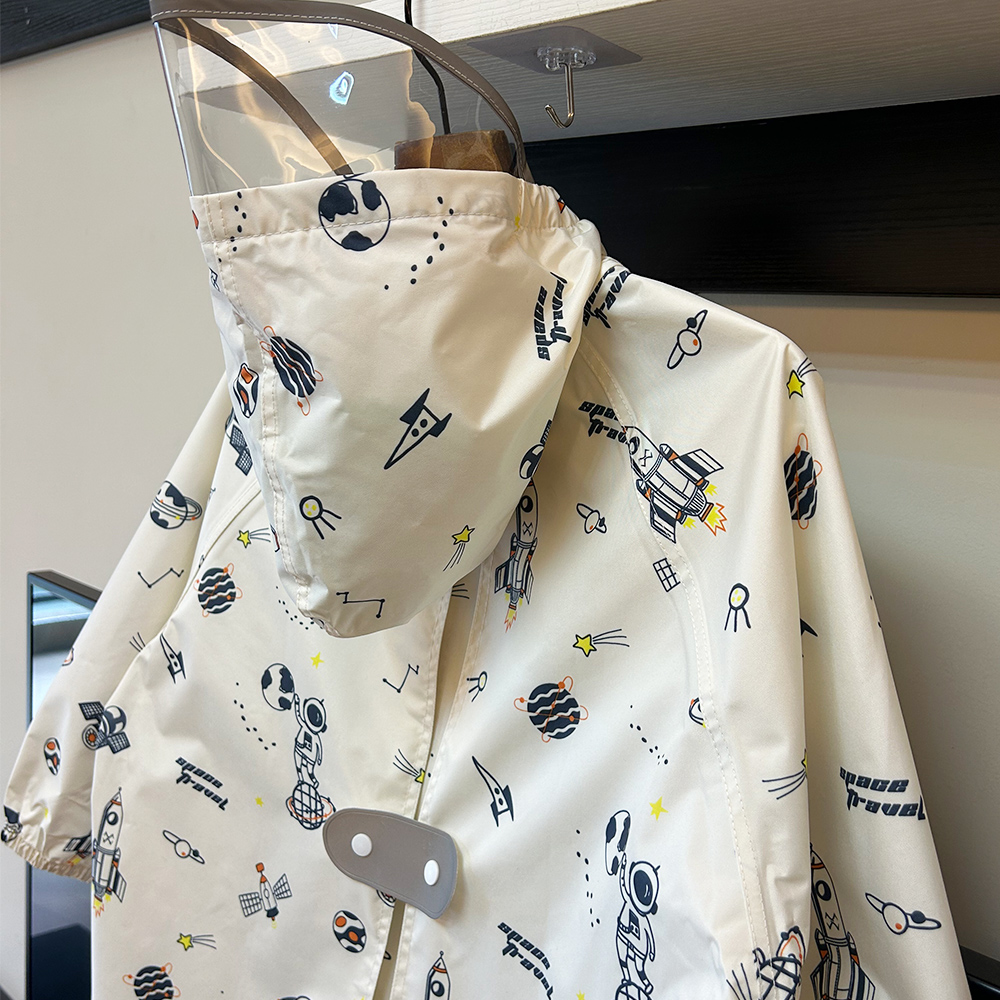 儿童雨衣男童女童小学生日系新款小孩宝宝幼儿园上学带书包位雨披