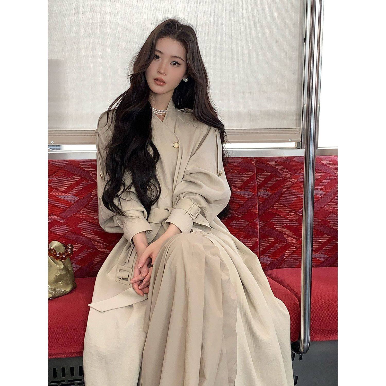 诺丁山秋日 韩系温柔气质风双排扣风衣外套2025秋季简约通勤减龄,女装/女士精品,风衣,淘宝优惠券,粉丝福利购,淘宝优惠卷