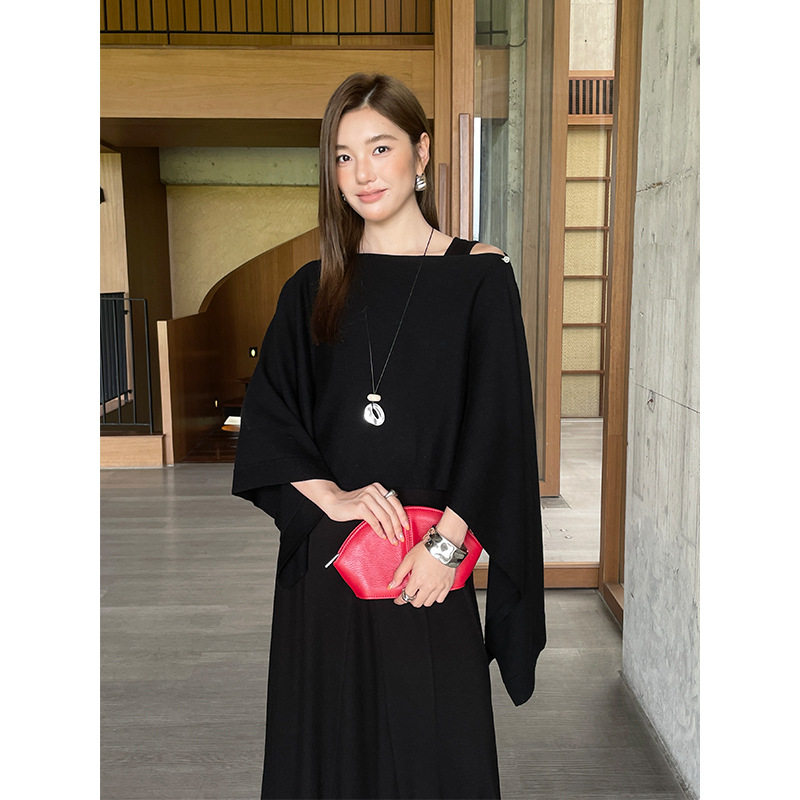 气质高级感轻奢宽松遮肉斗篷女