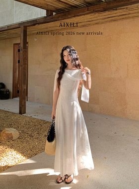 爱西里2026春季清冷高级感不规则披肩刺绣收腰气质无袖连衣裙长裙