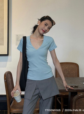 TTOO VOUIS春季新款简约百搭V领瑜伽短袖女潮修身显瘦正肩运动T恤