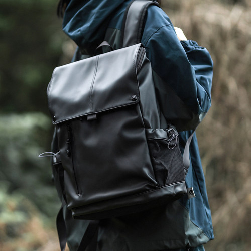 大容量双肩包轻便通勤旅行包