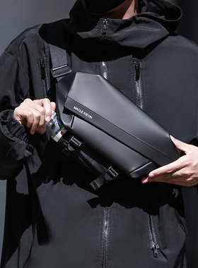 运动胸包男款潮牌机车骑行背包男生单肩小挎包户外防水腰包斜挎包