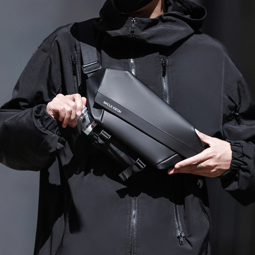 运动胸包潮牌机车骑行斜挎包