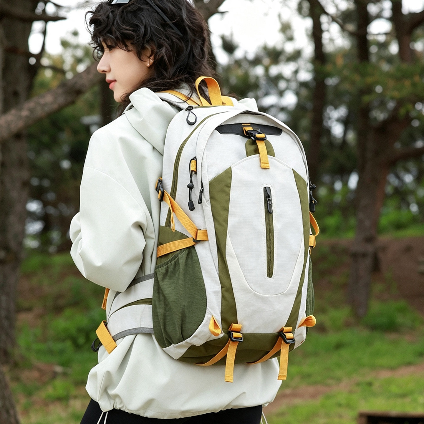户外登山包徒步运动旅行背包
