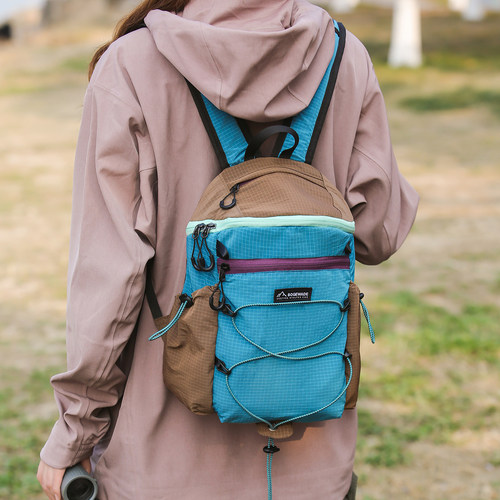户外登山包轻便小型书包